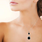 Collier chute de trois carrés et laque noire en acier inoxydable