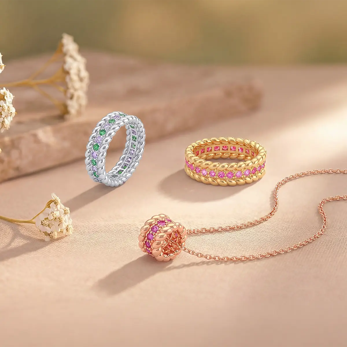 Présentation de la collection Olympe Bajoia, bijoux joaillerie en Or 18 carats sertis de pierres précieuses