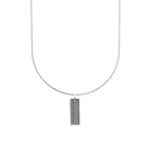 Pendentif plaque rectangulaire tressée en épi en argent 925 vu de profil