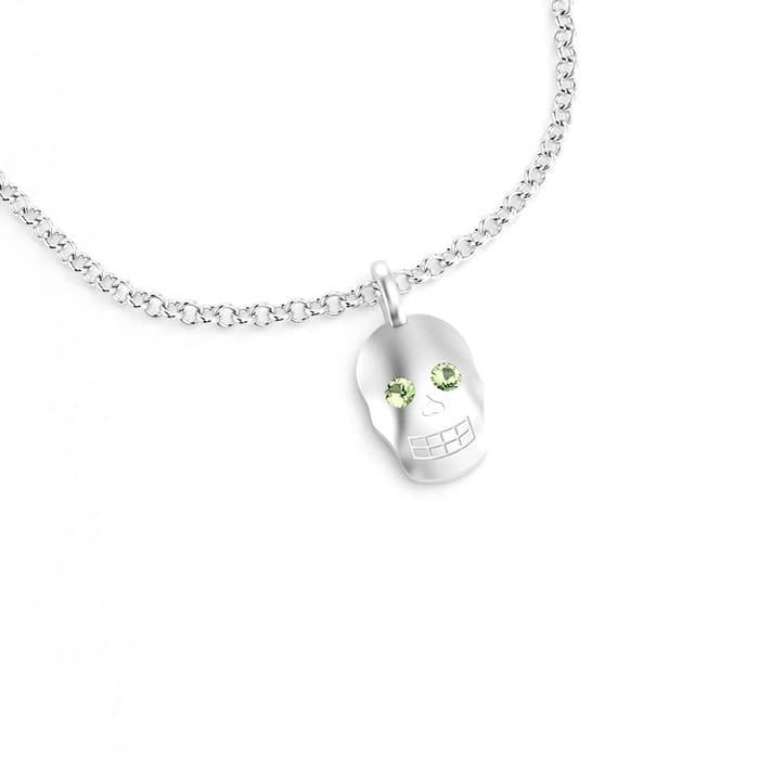 Pendentif Skull en argent et péridots